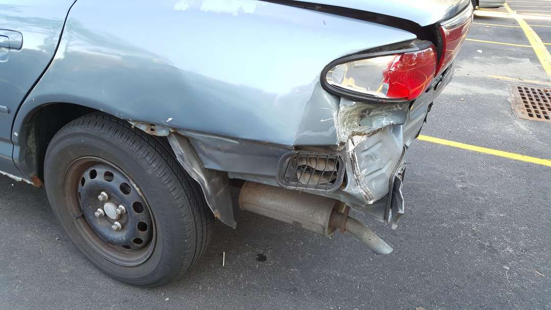 Jenna-damaged-car